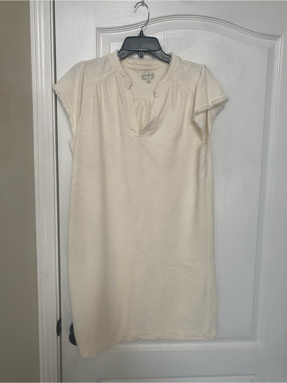 Wonderly LovelyCream Split-Neck Cap Sleeve Top